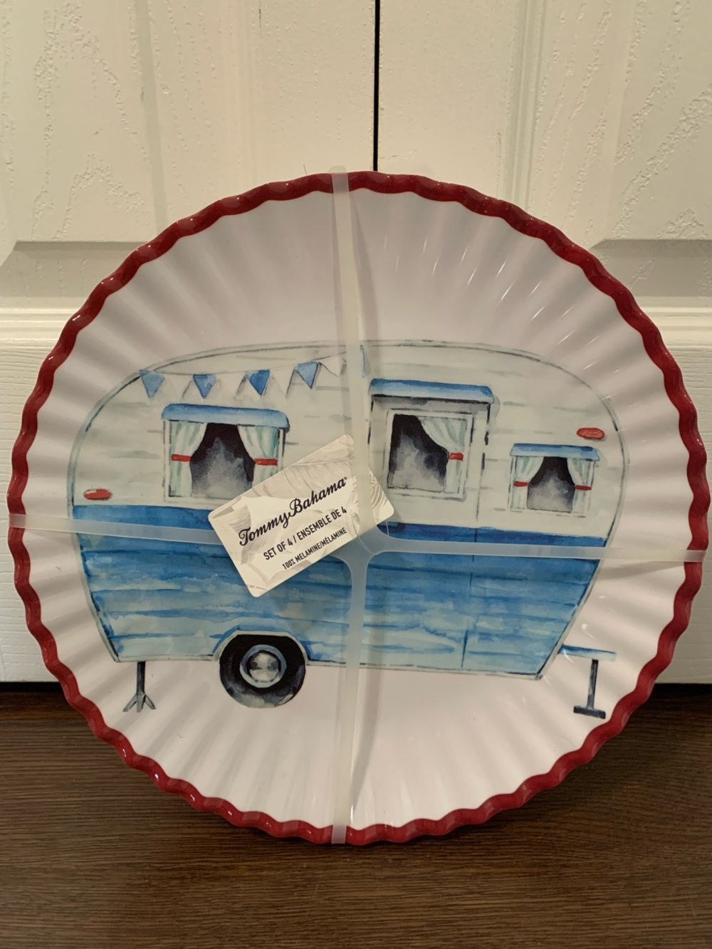Set of 4 Tommy Bahama vintage Camper Melamine dinnerPlates in Blue with Red Rim.